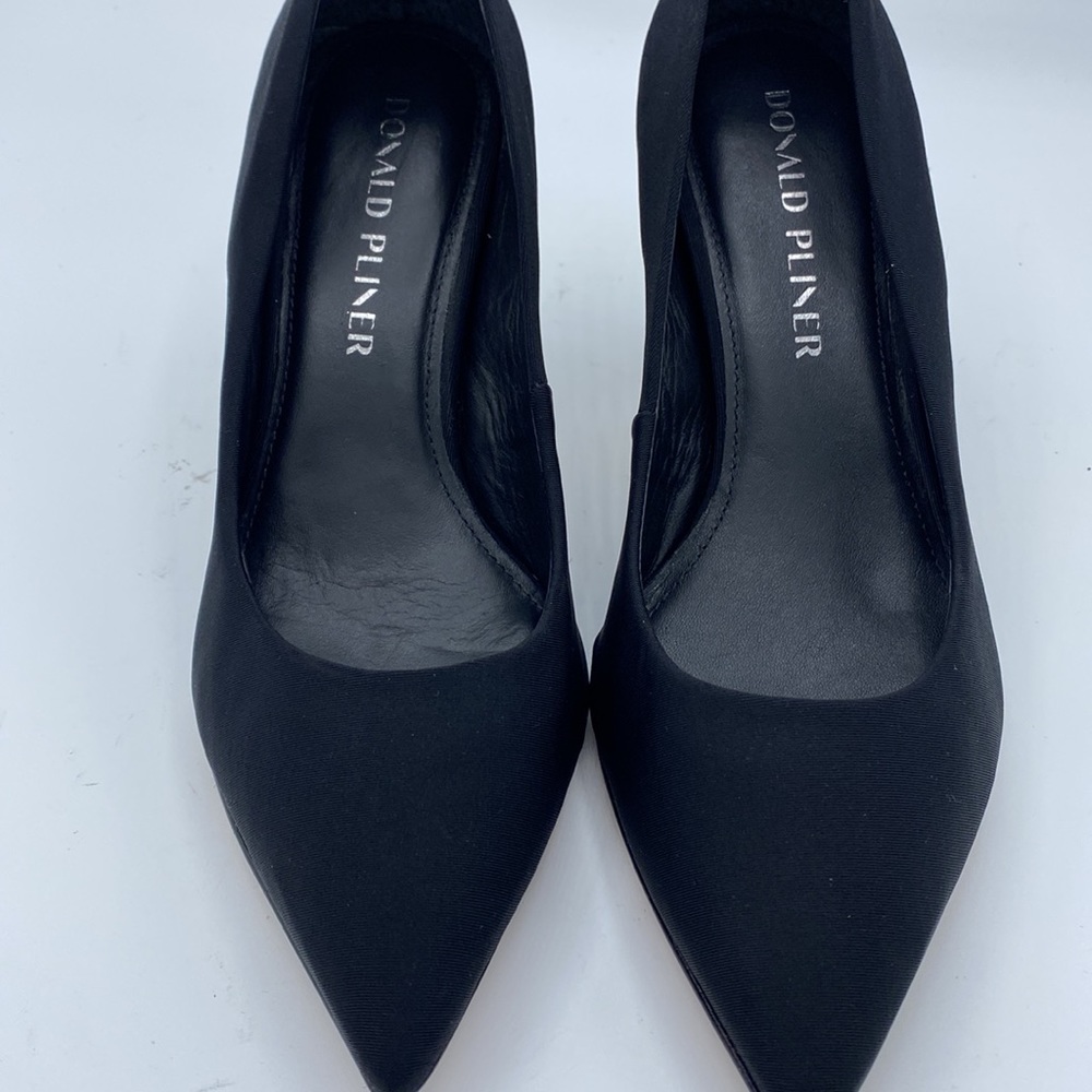 Donald Pliner Yara heels size 6.5 New Without Box